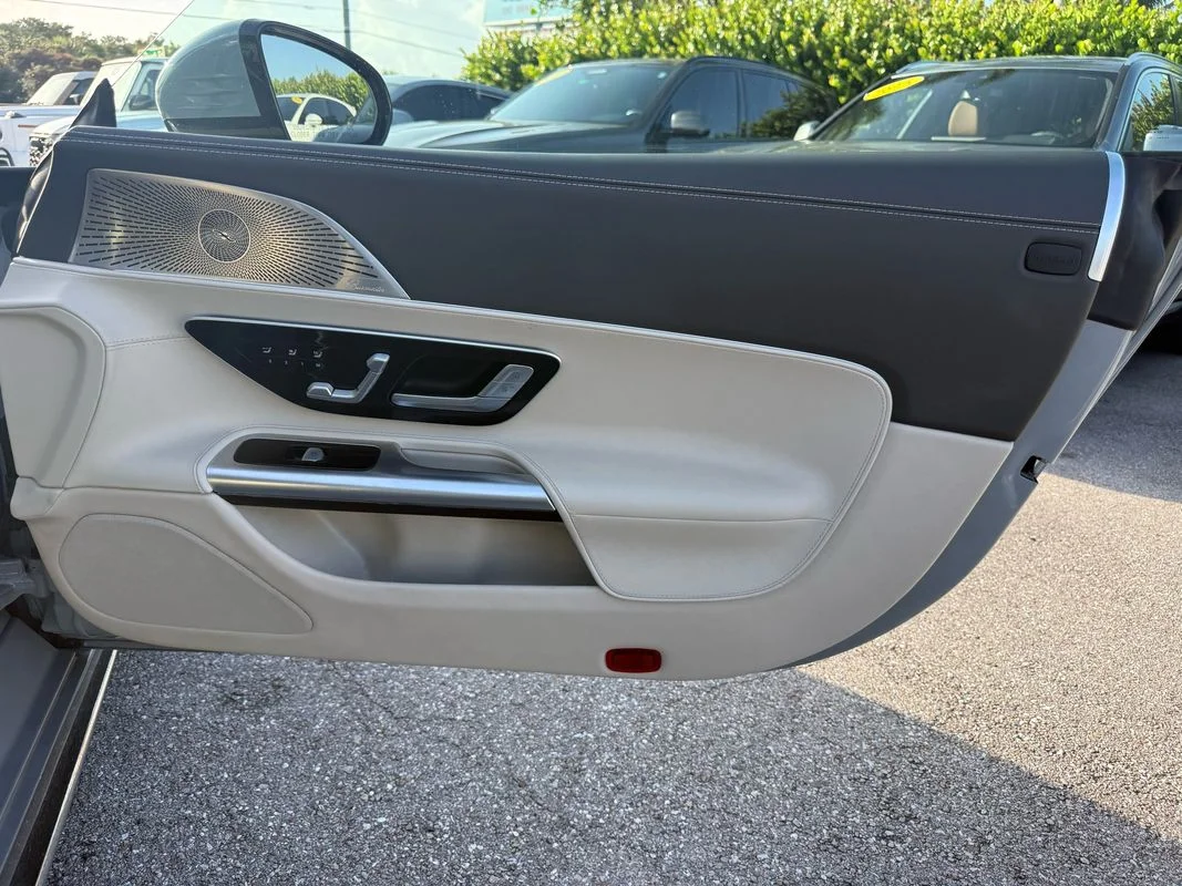 Used 2022  Mercedes-Benz 4MATIC® image 21
