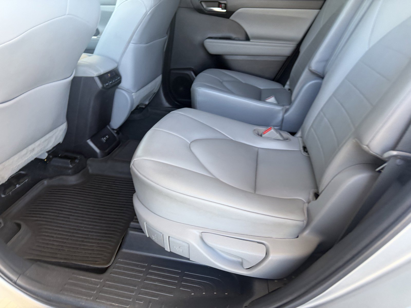 Certified Used 2021 Celestial Silver Metallic Toyota XLE image 23