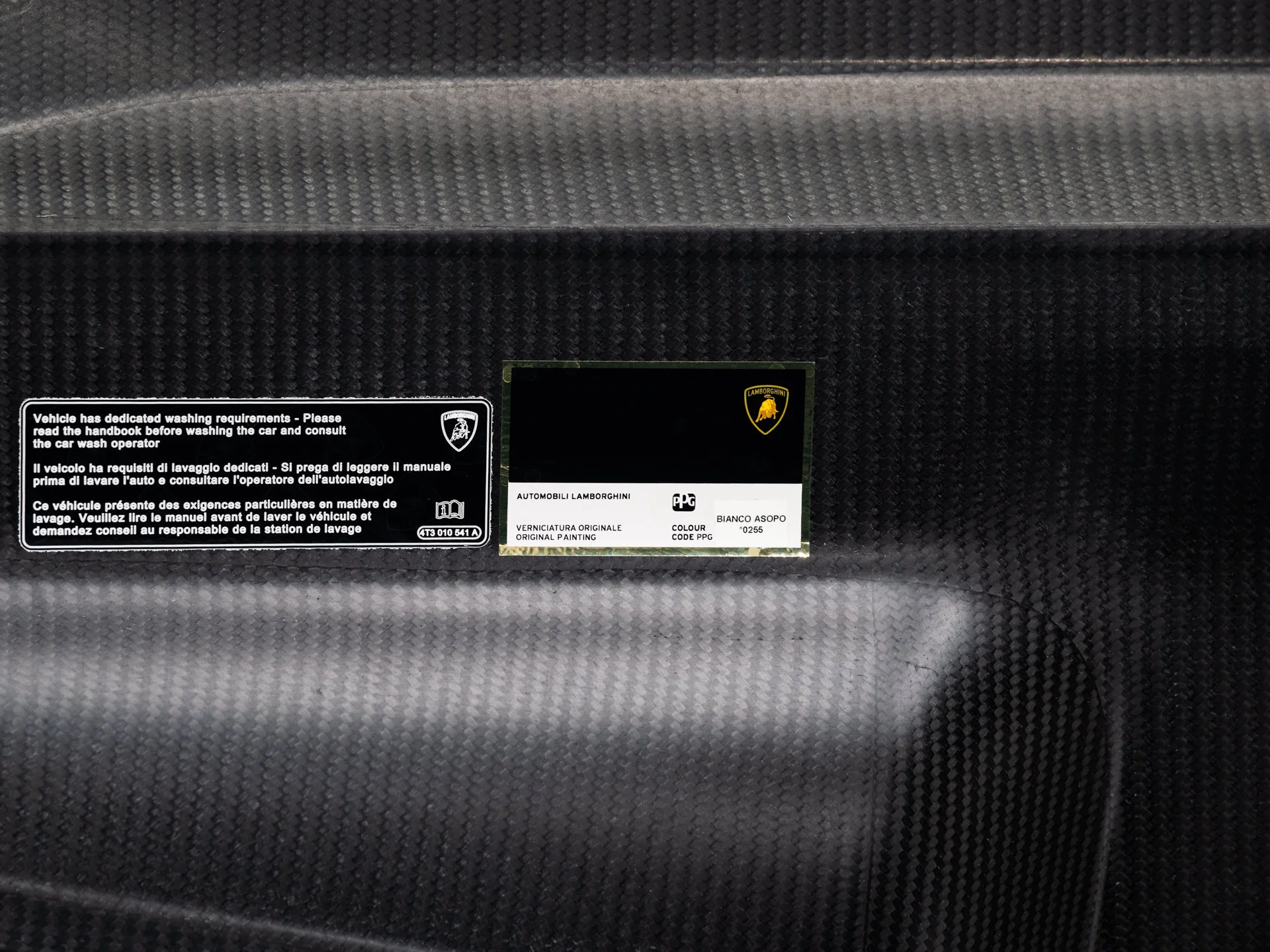 Used 2021 Bianco Asopo Metallic Lamborghini  image 56