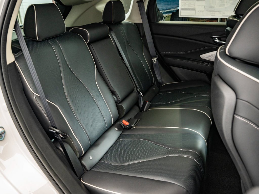 Used 2026 Platinum White Acura Advance Package image 46