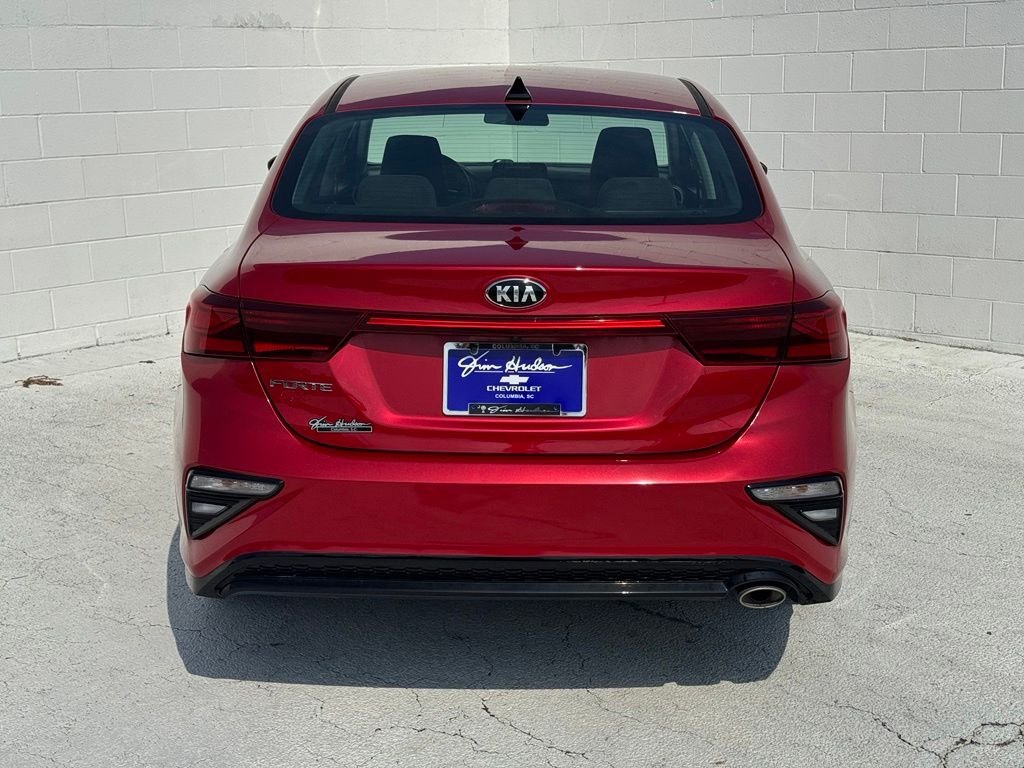 Used 2020 Red Kia LXS image 11