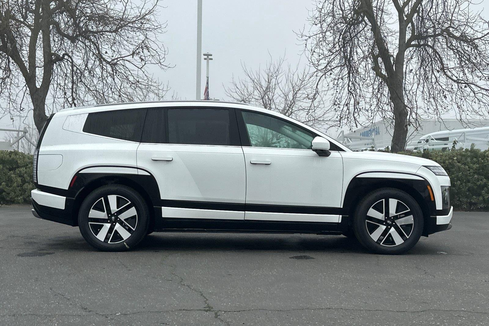 New 2026 Snow White Pearl Hyundai SEL image 32