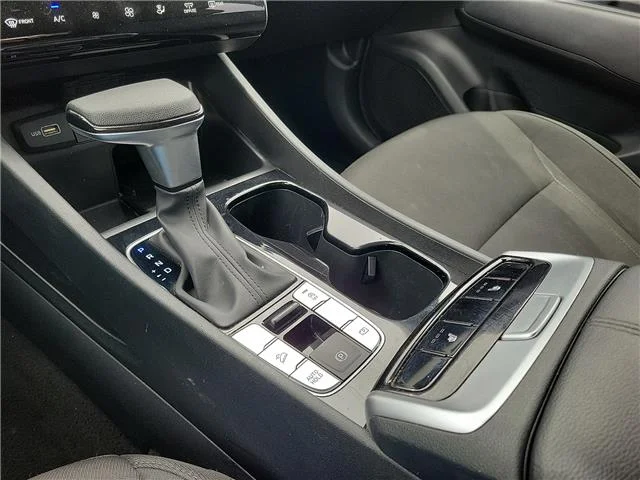Used 2024 Black Pearl Hyundai SEL image 18