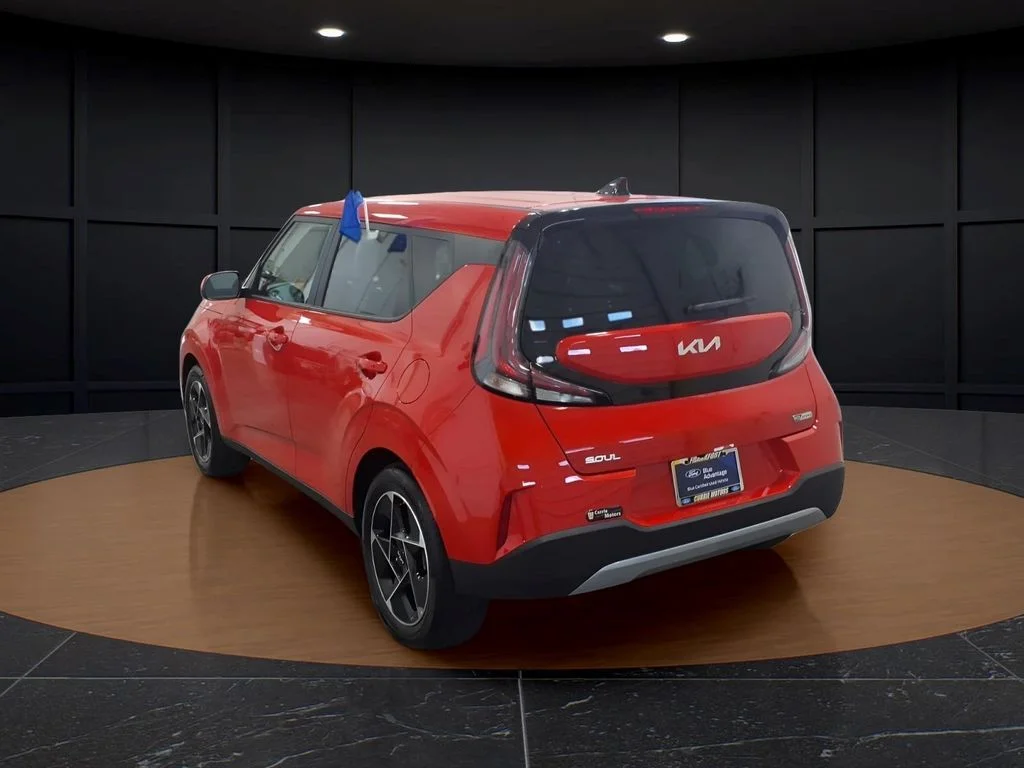 Used 2025 Red Kia EX image 4