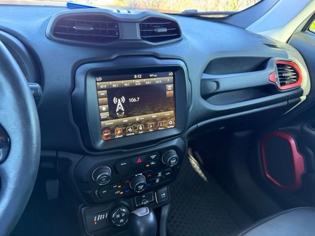 Used 2022 Alpine White Clearcoat Jeep Trailhawk image 22