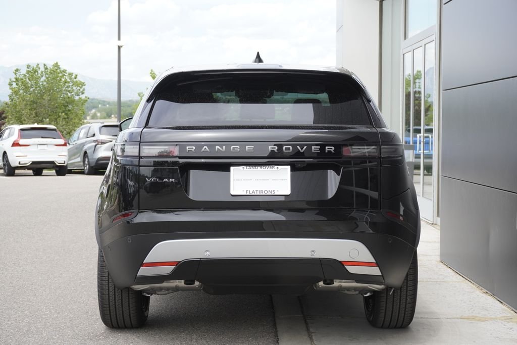 New 2026 Santorini Black Land Rover S image 6