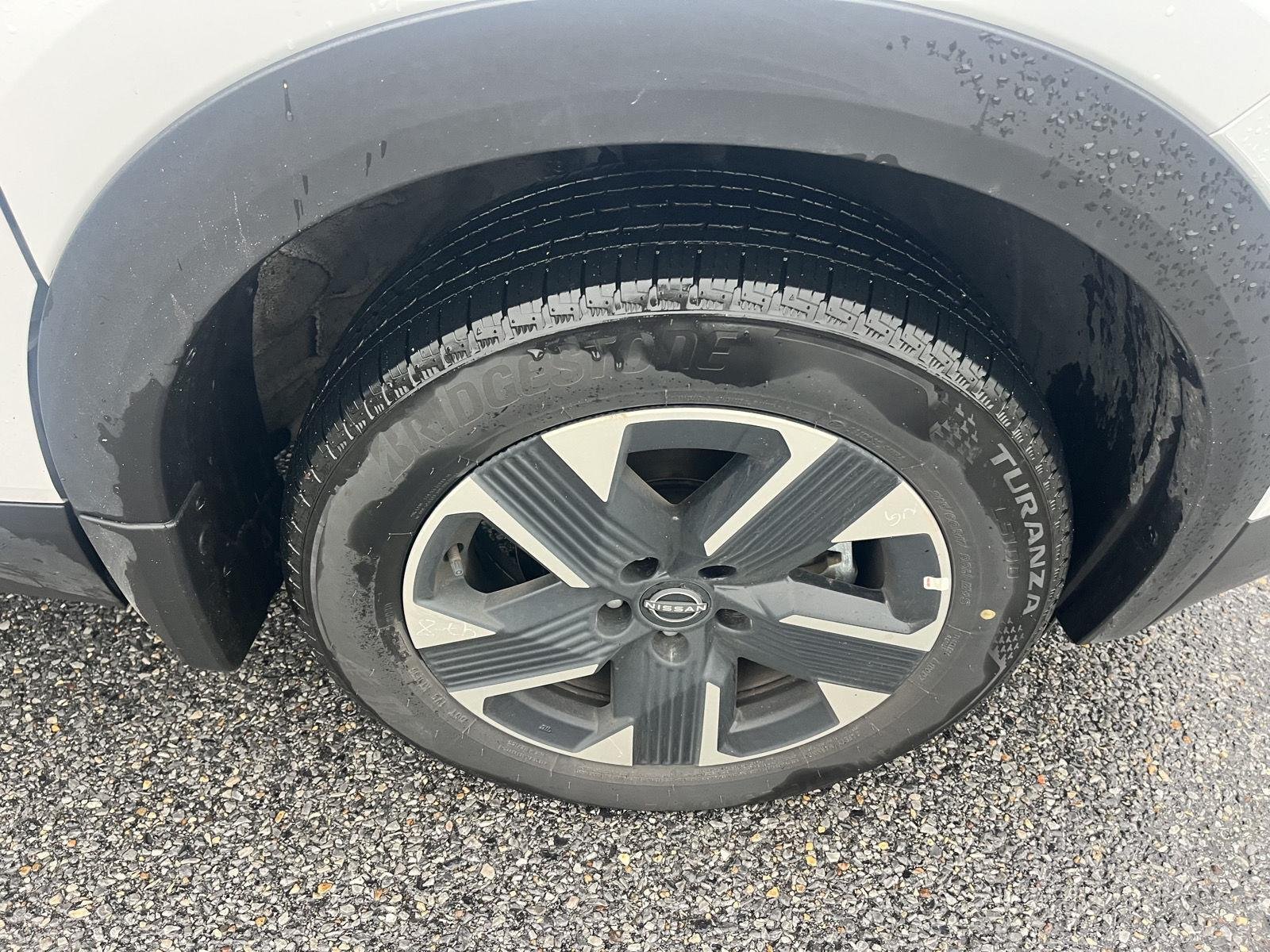 Used 2025 Fresh Powder Nissan SV image 9