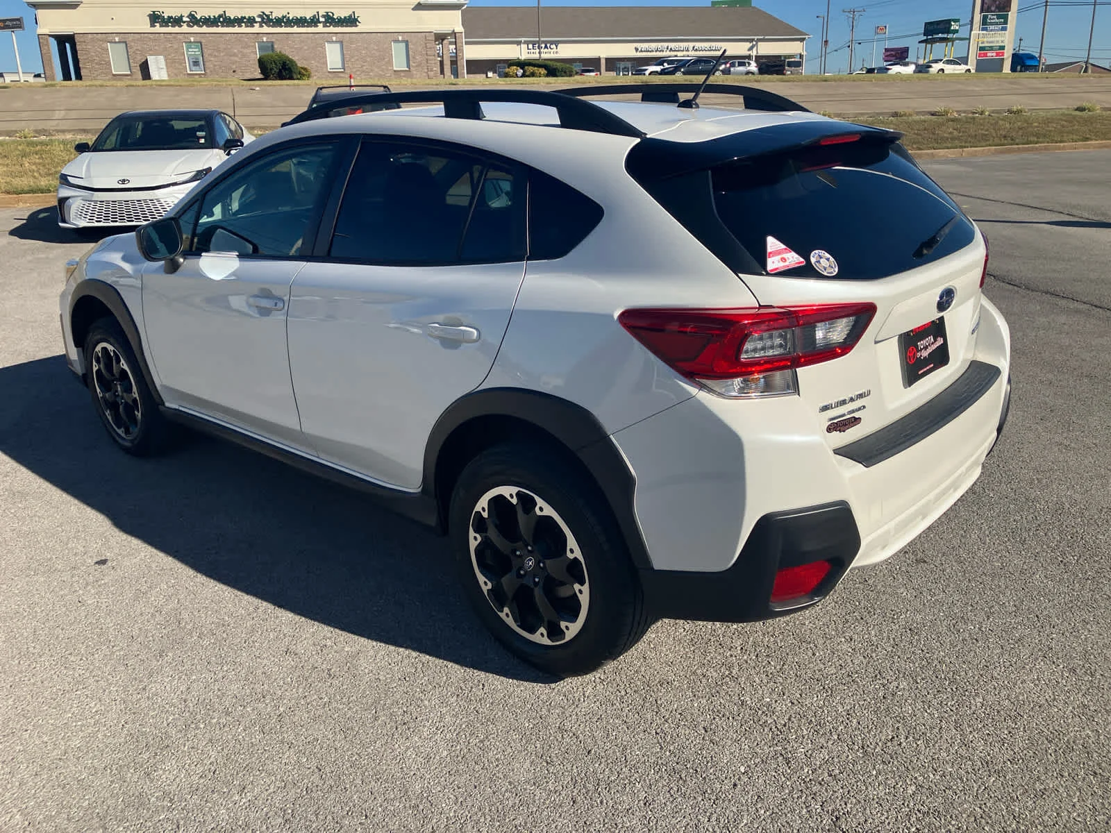 Used 2022 Crystal White Pearl Subaru  image 5