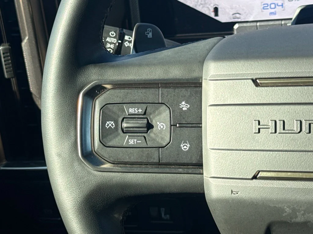 Used 2024 White GMC 2X image 14