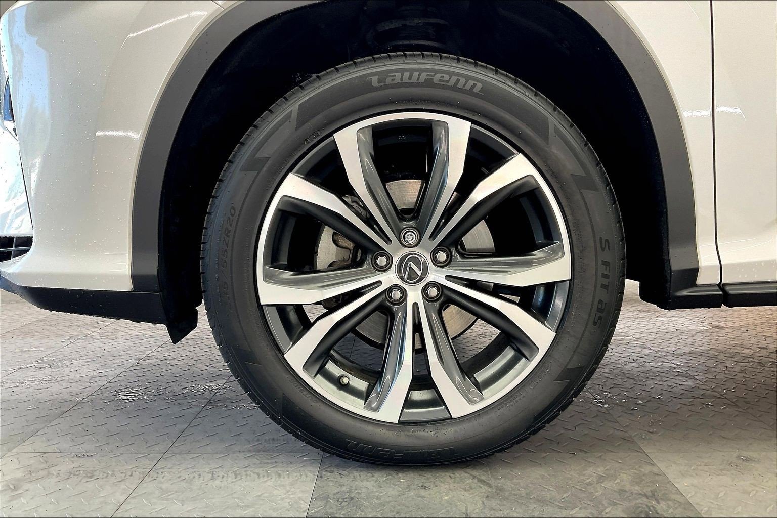 2019 Lexus RX 350 photo 3