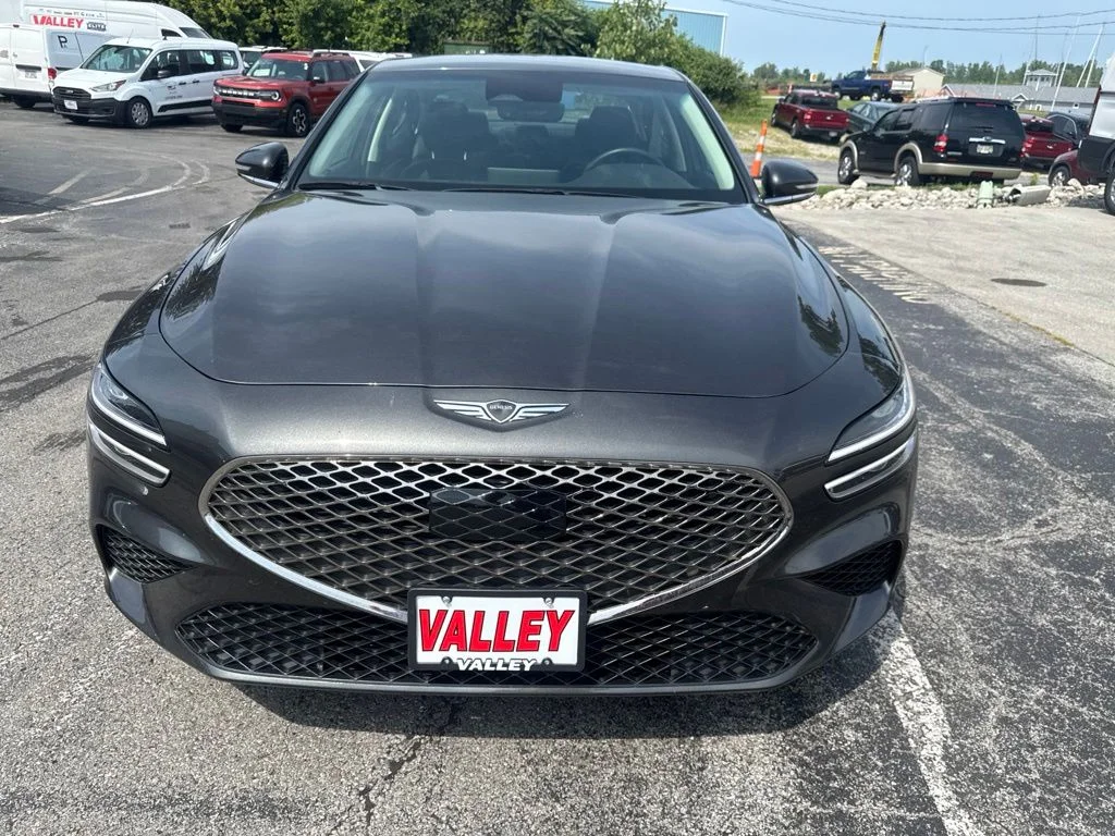 2025 GENESIS G70 Standard - Photo 9