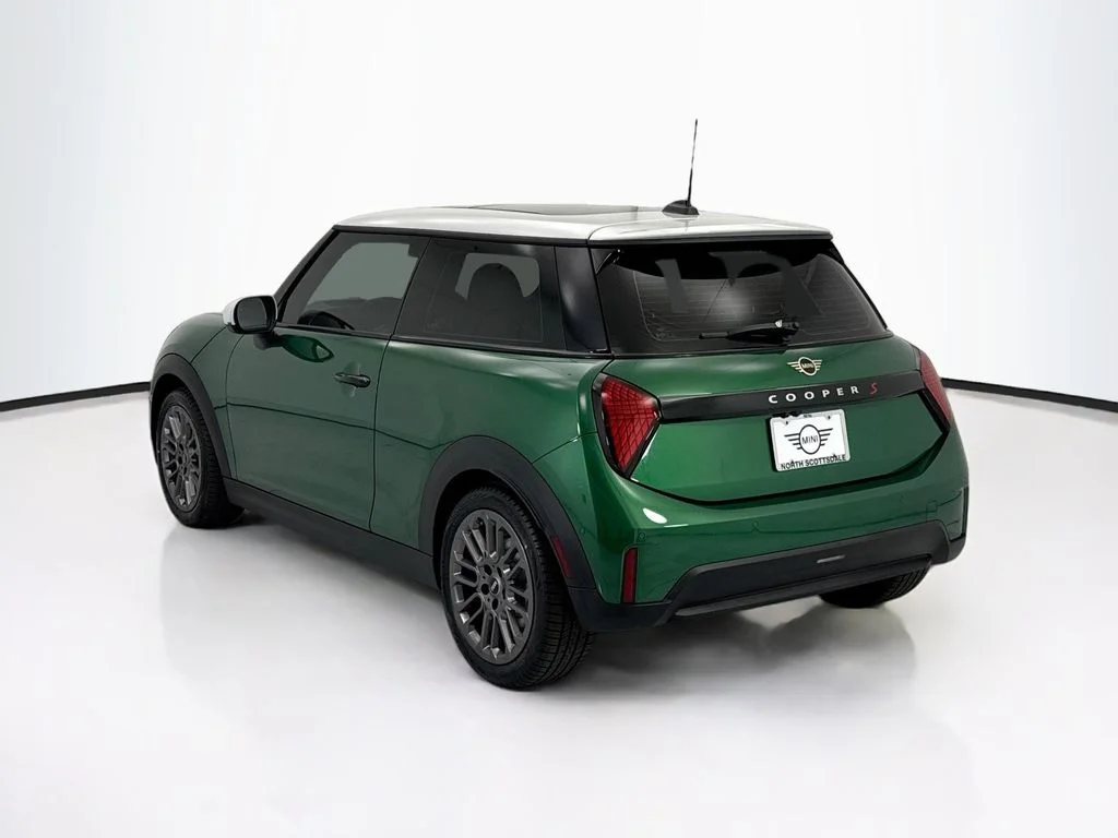 New 2026 British Racing Green IV Met MINI Signature Plus image 7