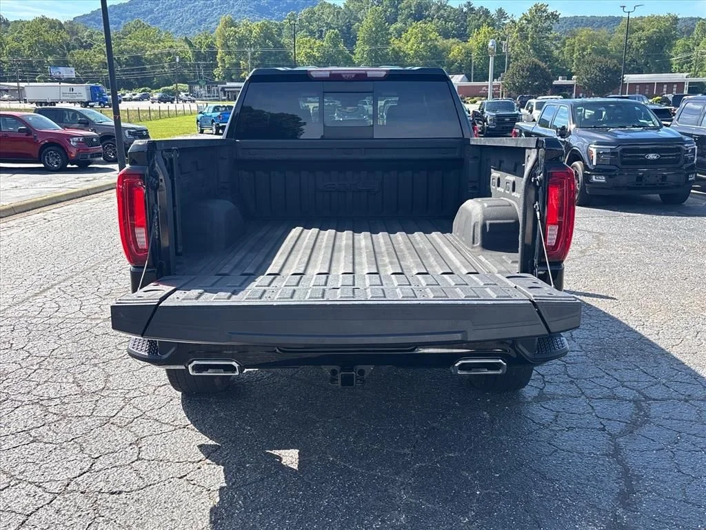 Used 2022 Black GMC AT4 image 7