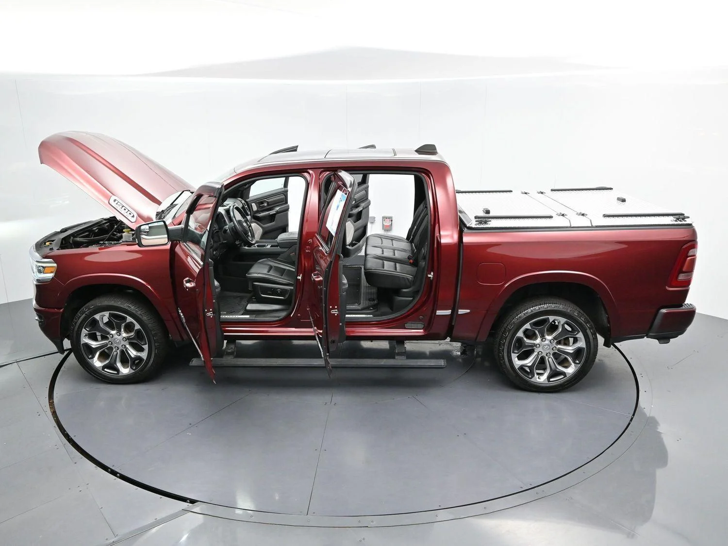 Used 2020 Delmonico Red Pearlcoat Ram Limited image 44