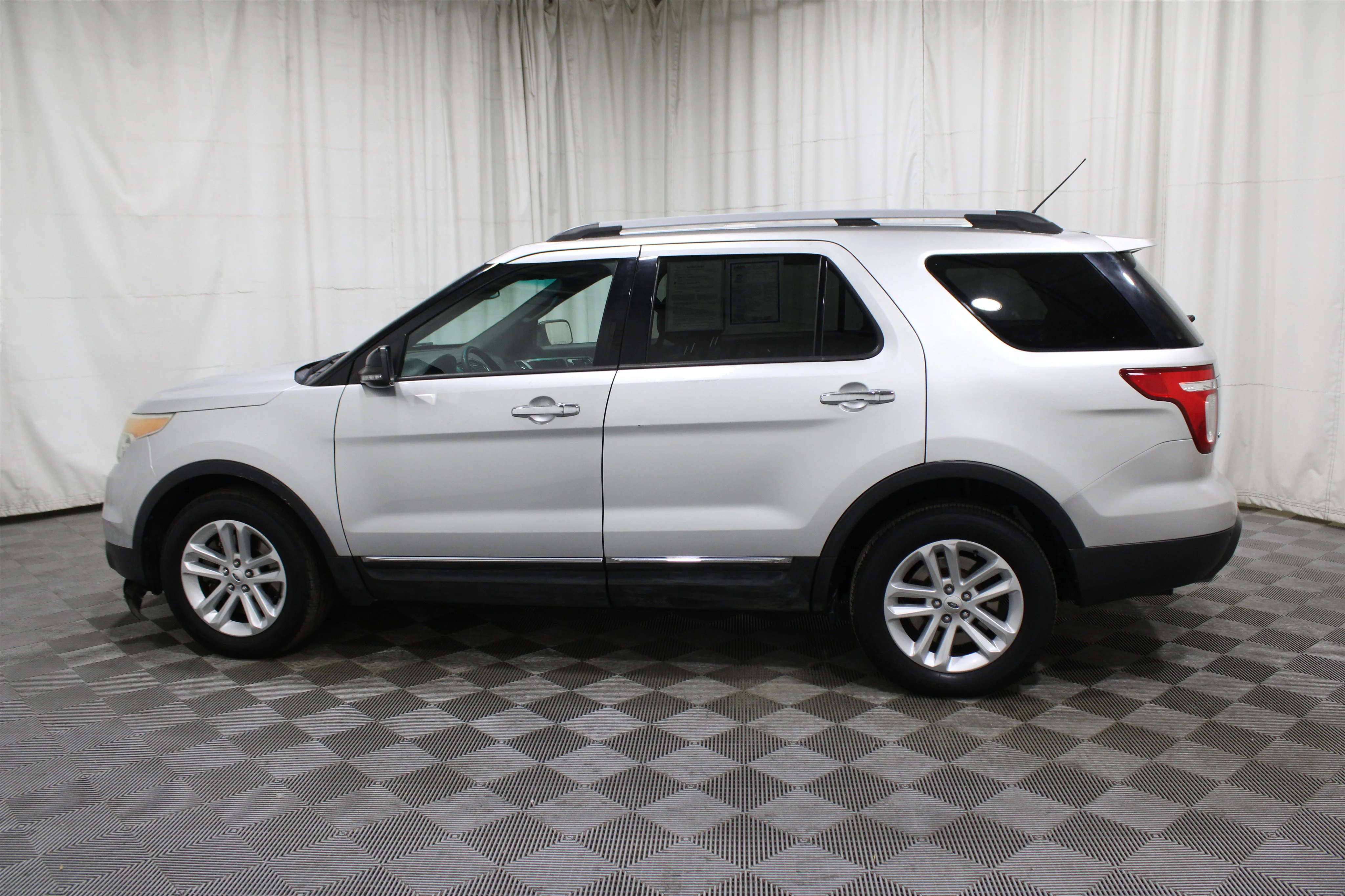 2013 Ford Explorer XLT - Photo 33