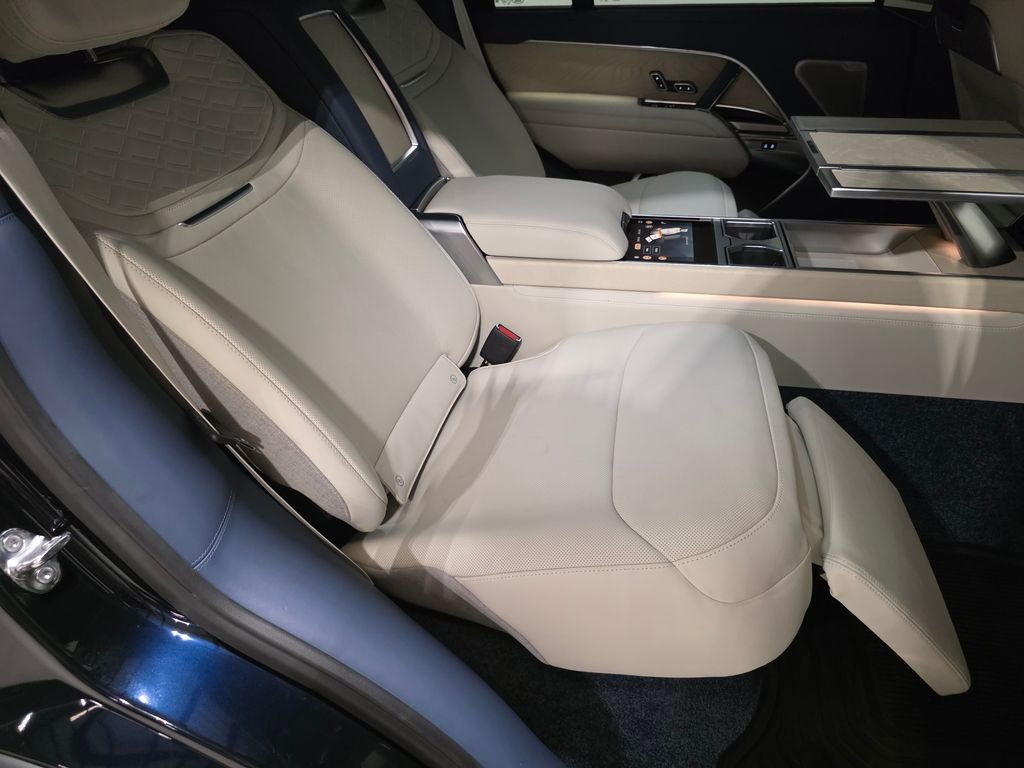New 2026 Constellation Blue Ultra Metallic Gloss Land Rover SV image 20