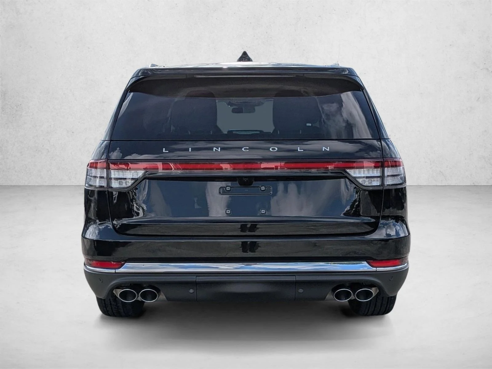Used 2025 Infinite Black Metallic Clearcoat Lincoln Premiere image 6