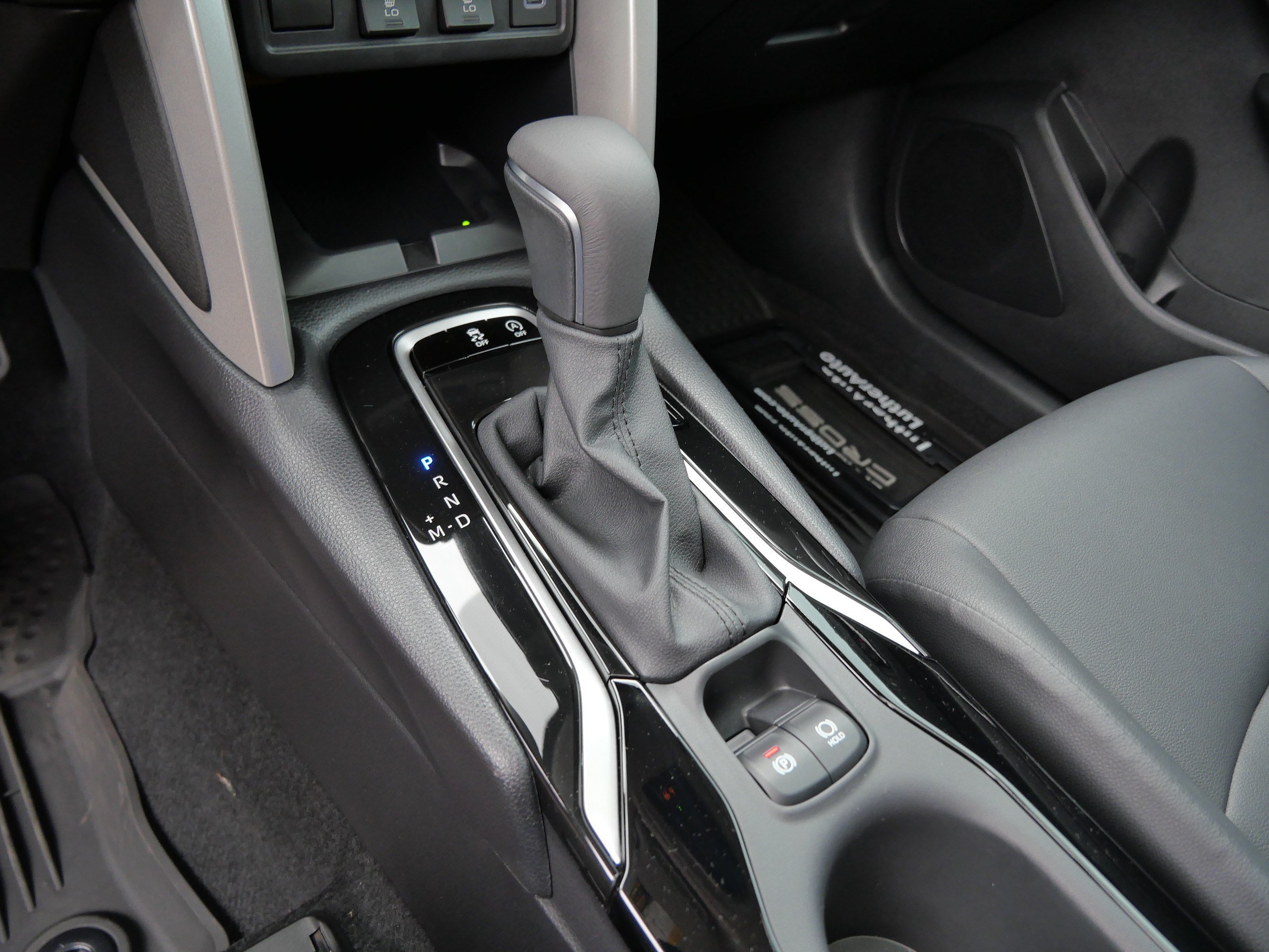 Used 2025 Blue Crush Metallic Toyota XLE image 25