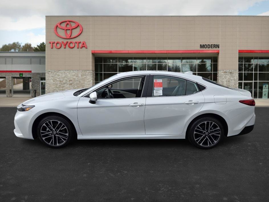 2026 Toyota Camry XLE - Photo 8
