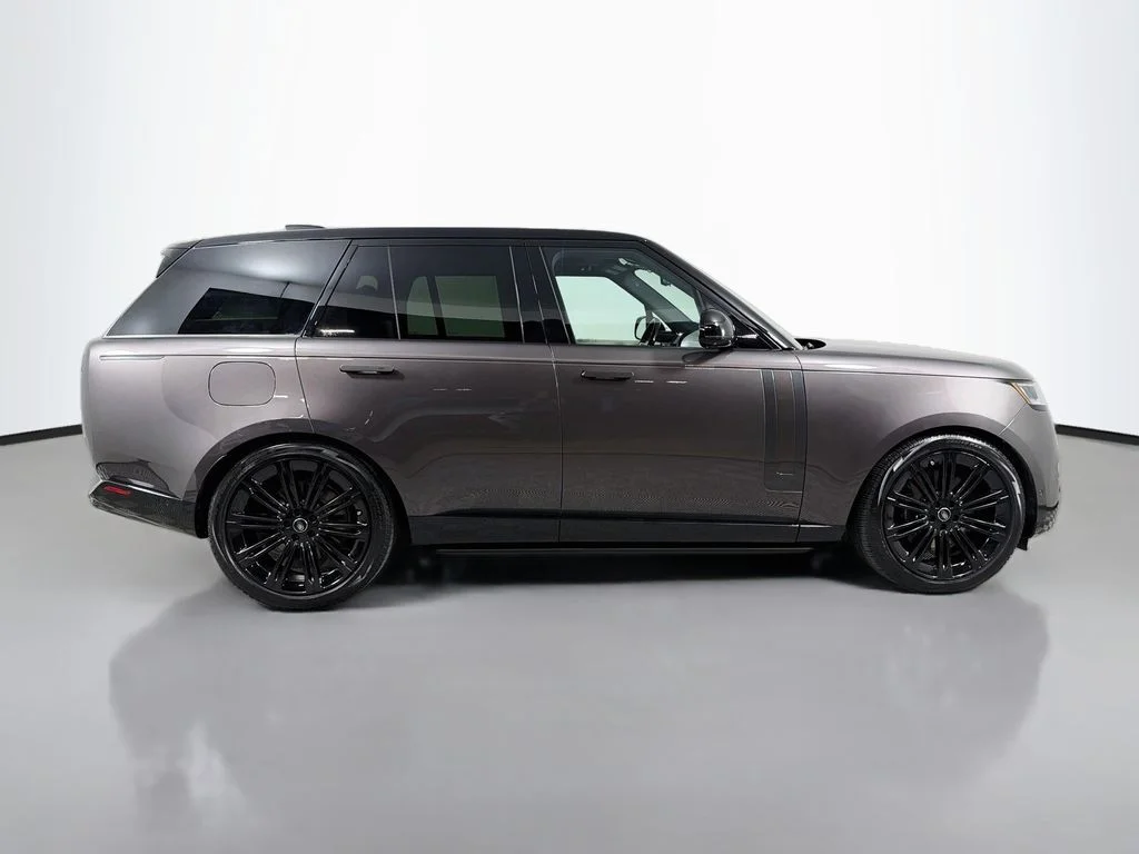 Certified Used 2024 Gray Land Rover SE image 4