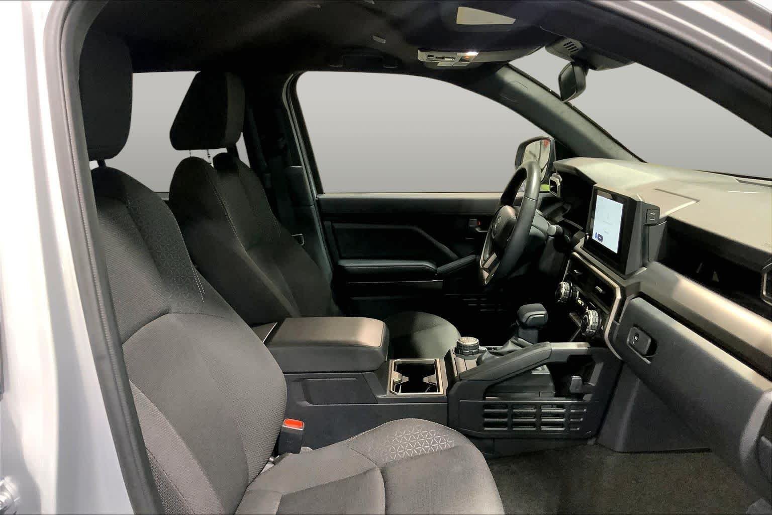 Used 2025 Cutting Edge Toyota SR5 image 9