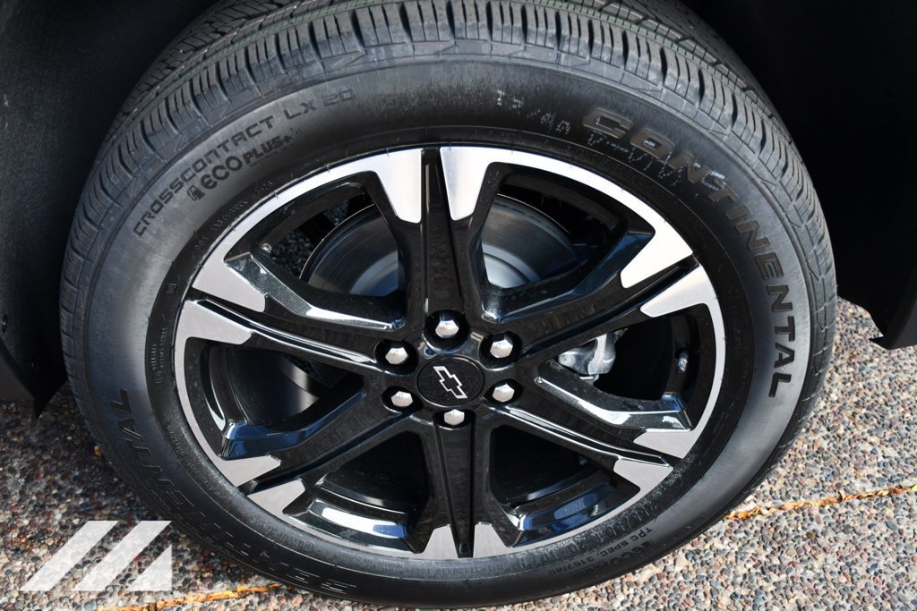 2027 Chevrolet Traverse LT - Photo 34