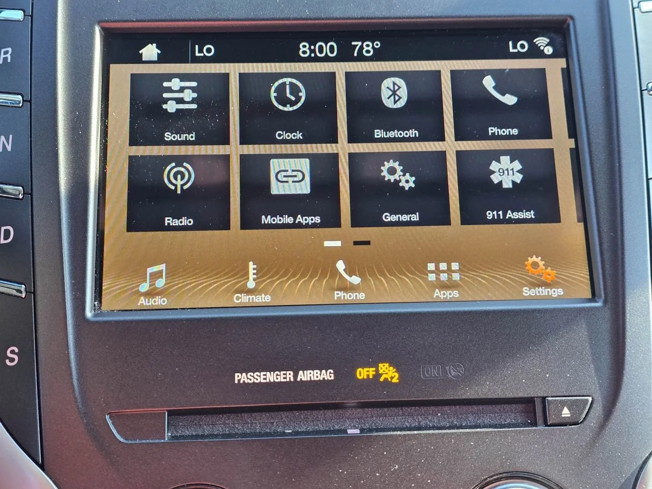 Used 2019 White Lincoln Standard image 13