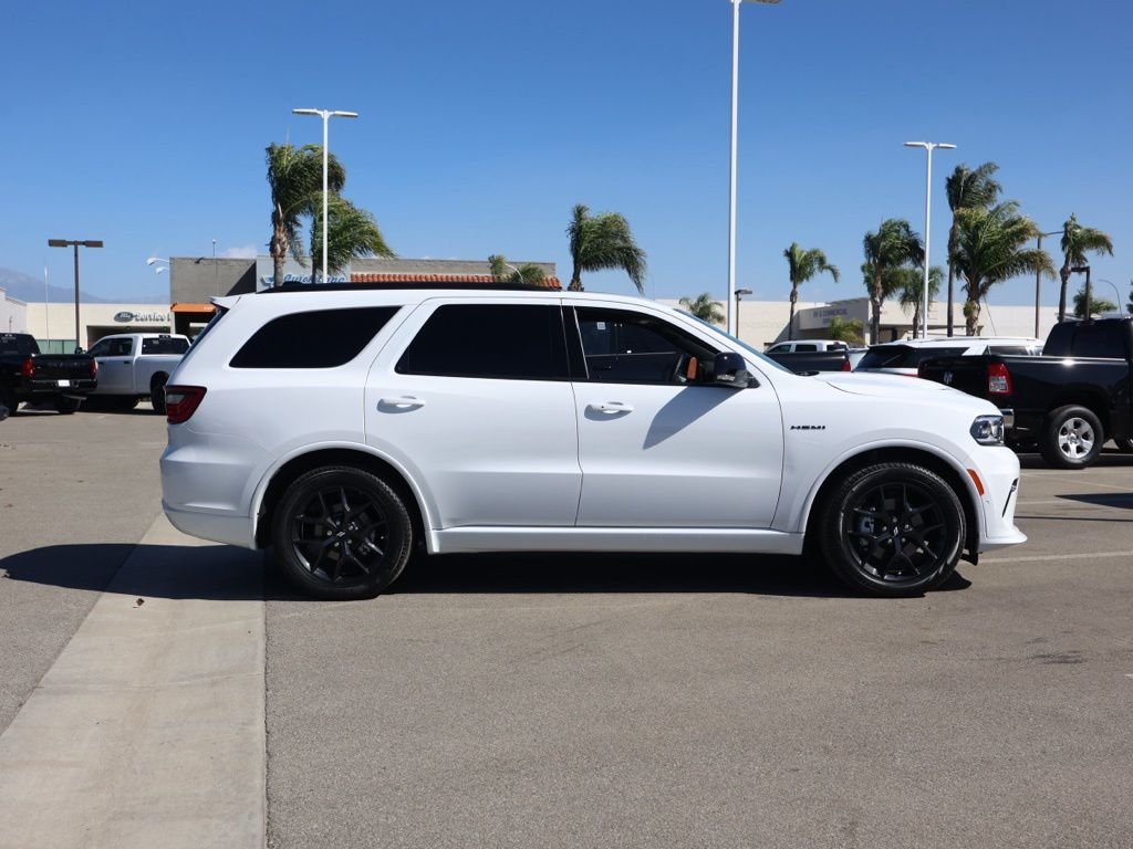 New 2026 White Knuckle Clear-Coat Exterior Paint Dodge GT Plus HEMI V8 image 2