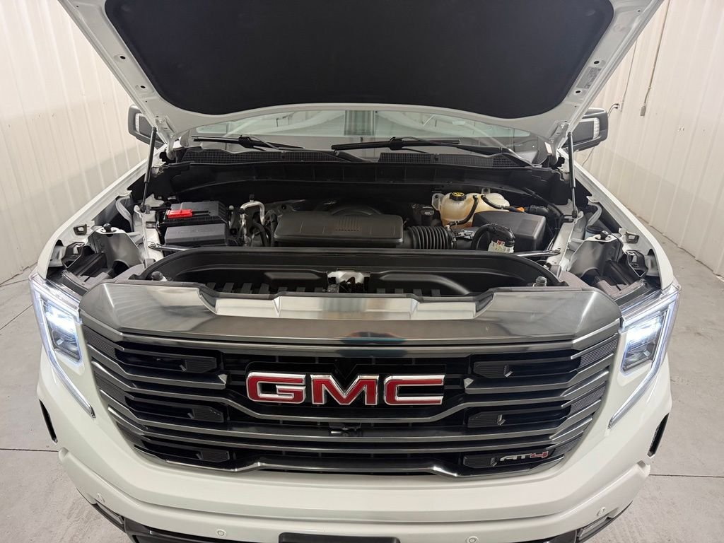 Used 2023 White GMC AT4 image 51