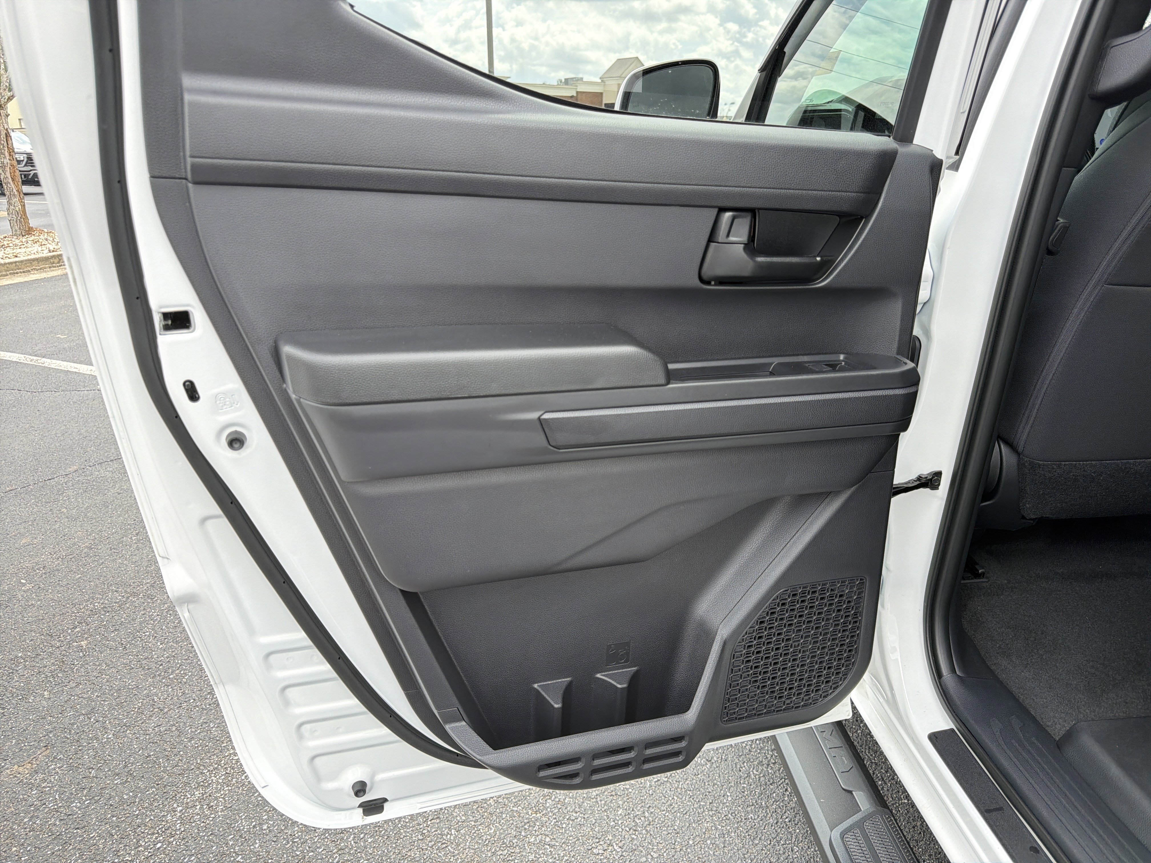 Used 2025 Ice Cap Toyota SR5 image 21