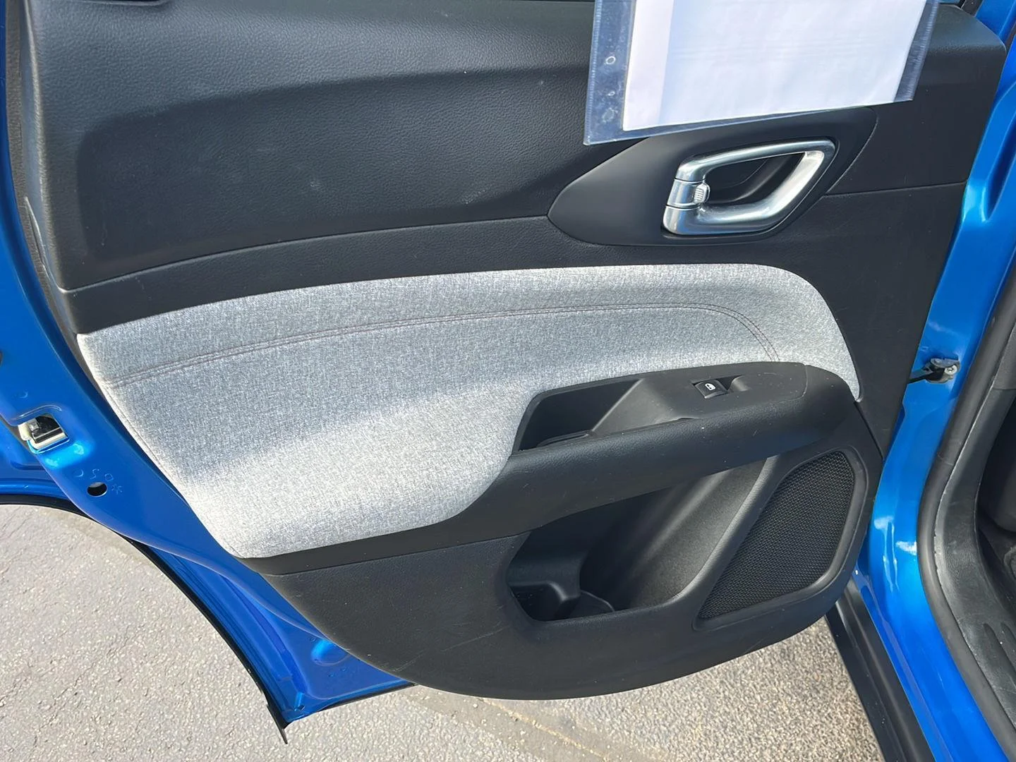 Used 2024 Hydro Blue Pearlcoat Jeep Latitude Lux image 21