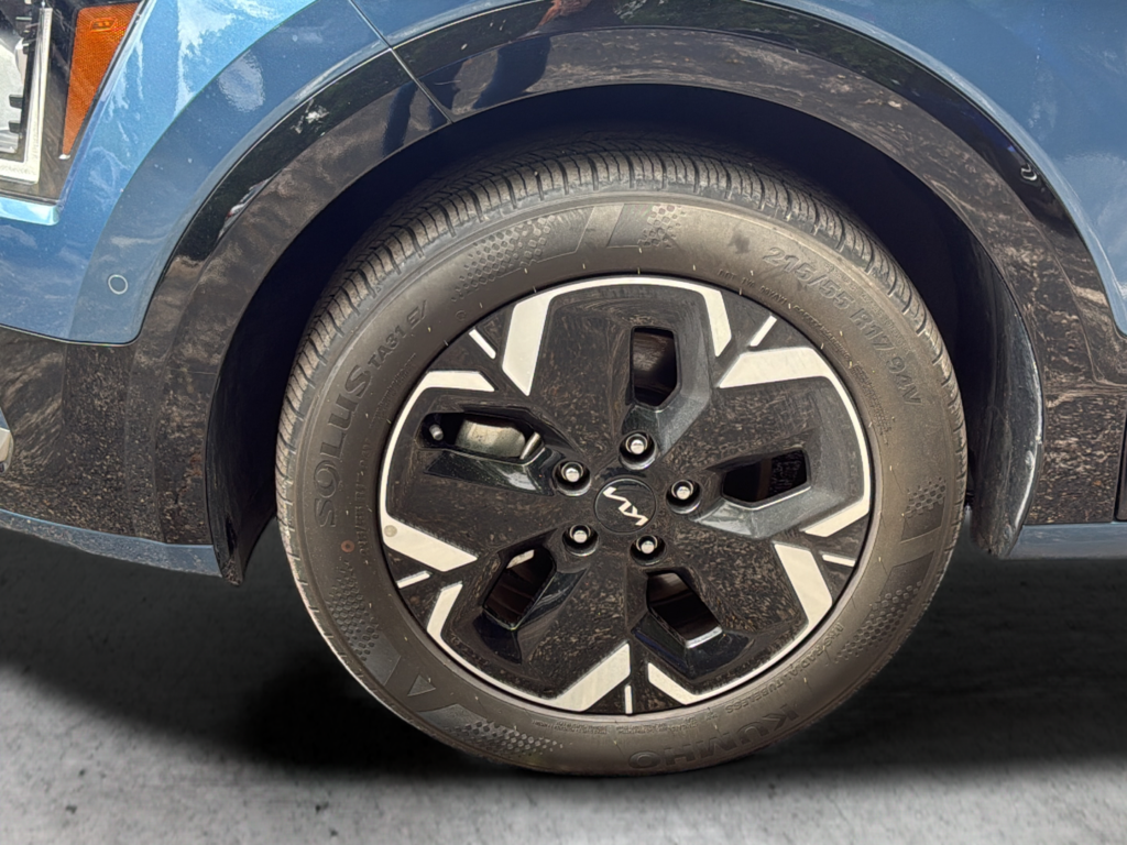 Used 2023 Blue Kia Wave image 25