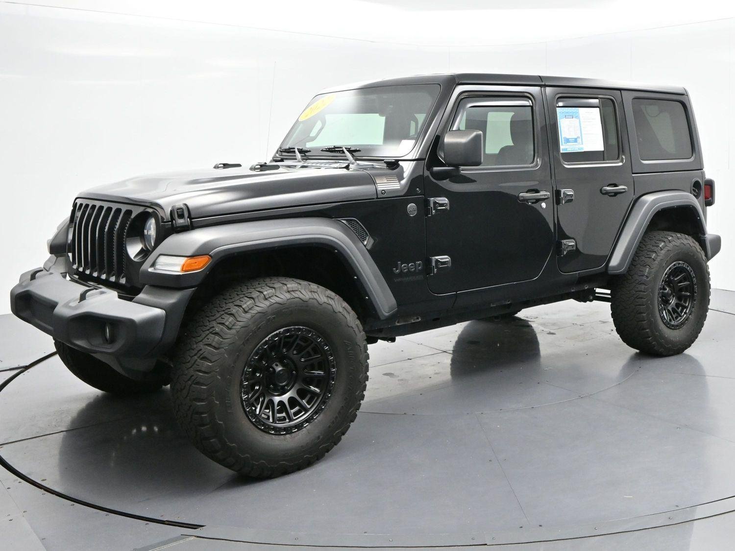 Used 2022 Black Clearcoat Jeep Unlimited Sport S image 3