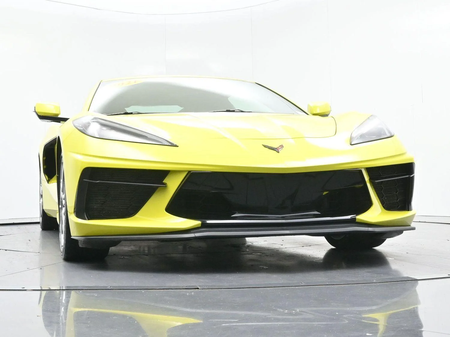 Used 2021 ACCELERATE YELLOW METALLIC Chevrolet 1LT image 44