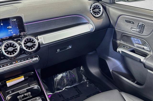 New 2026 Mountain Grey Metallic Mercedes-Benz GLB 250 image 51