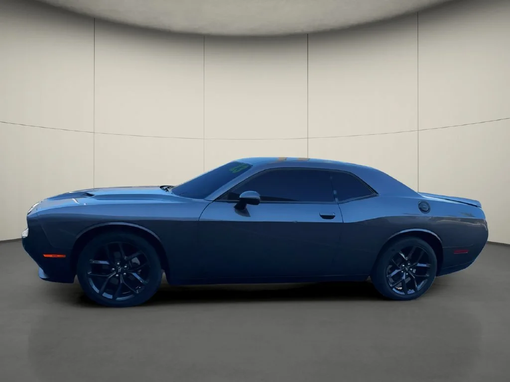 Used 2023 Gray Dodge SXT image 5