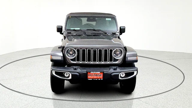 New 2026 Granite Crystal Metallic Clear-Coat Exterior Paint Jeep Sahara image 2