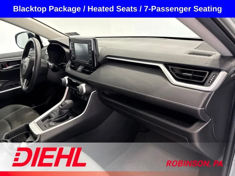 Used 2021  Toyota XLE image 15
