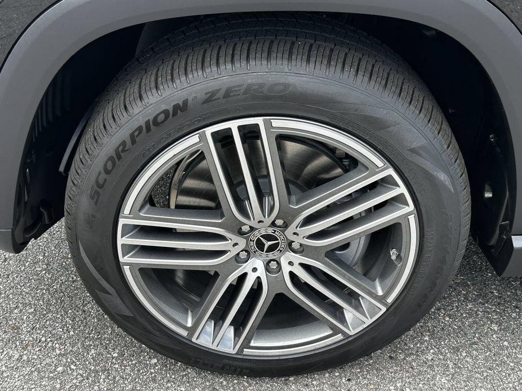 New 2026 Black Mercedes-Benz GLS 450 image 50