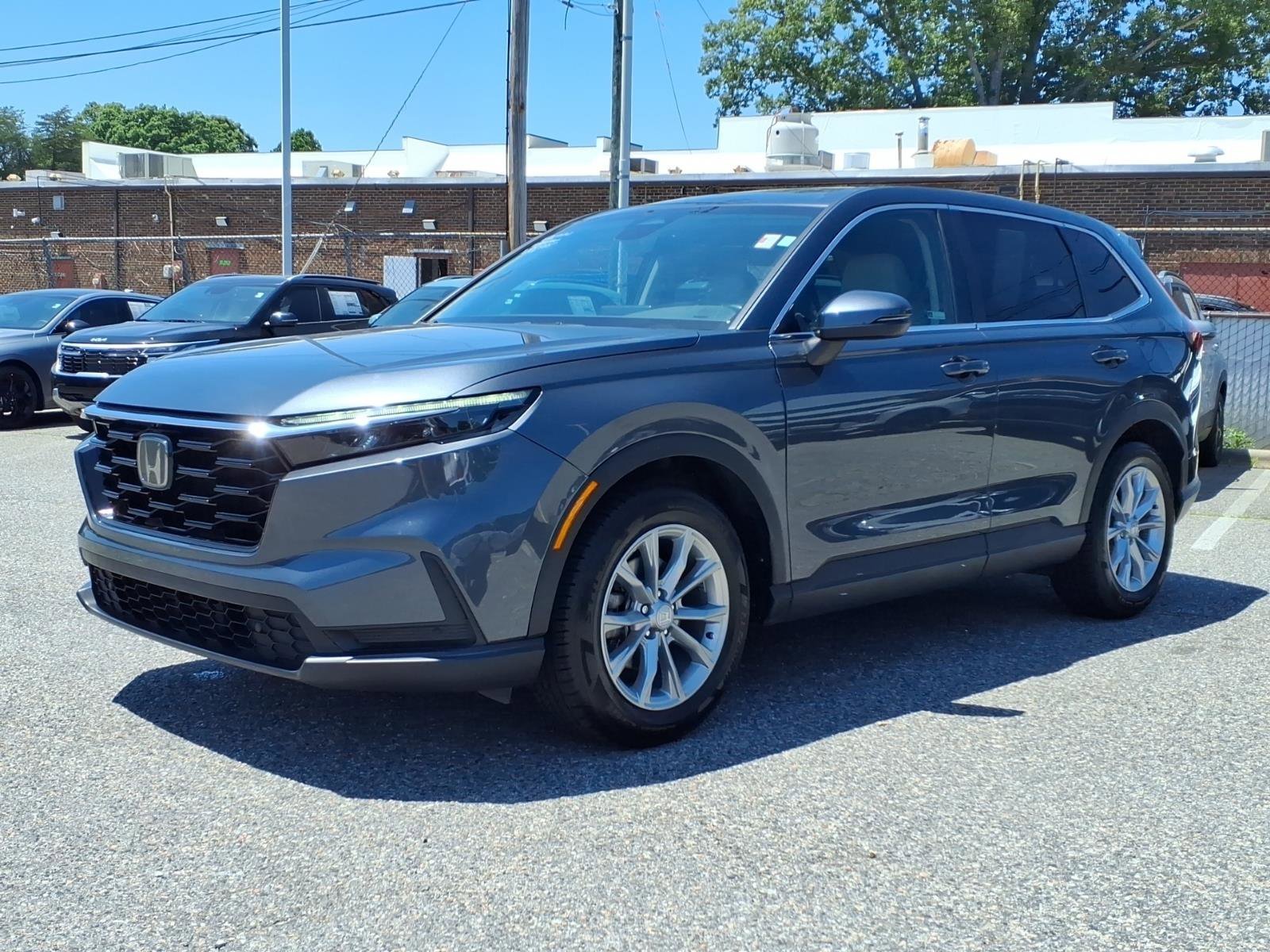 Used 2023 Lunar Silver Metallic Honda EX-L image 3