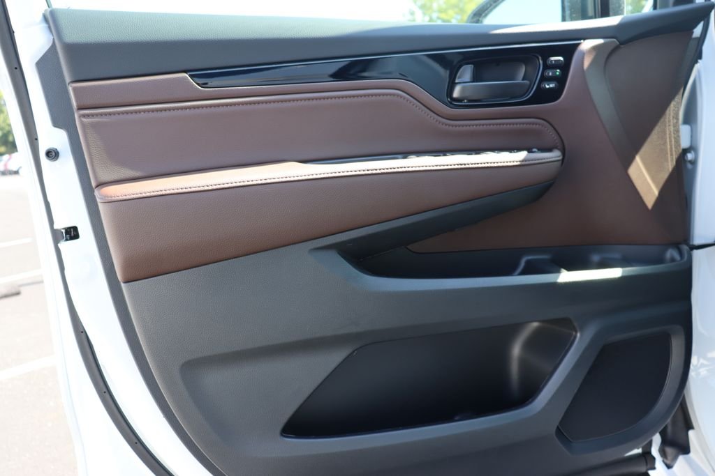 New 2026 Platinum White Pearl Honda Touring image 30