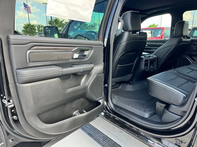 2026 RAM 1500 Laramie - Photo 17