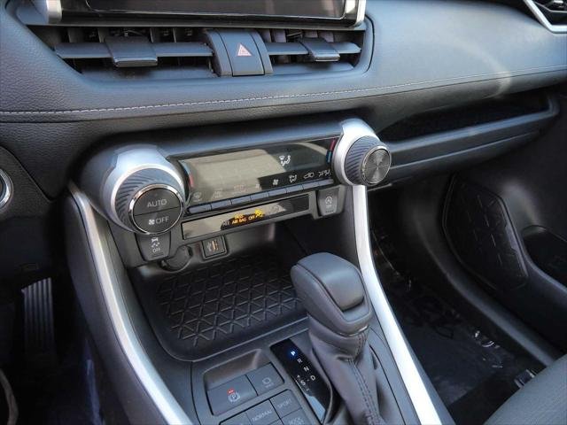 Certified Used 2025 SILVER SKY METALLIC Toyota  image 24
