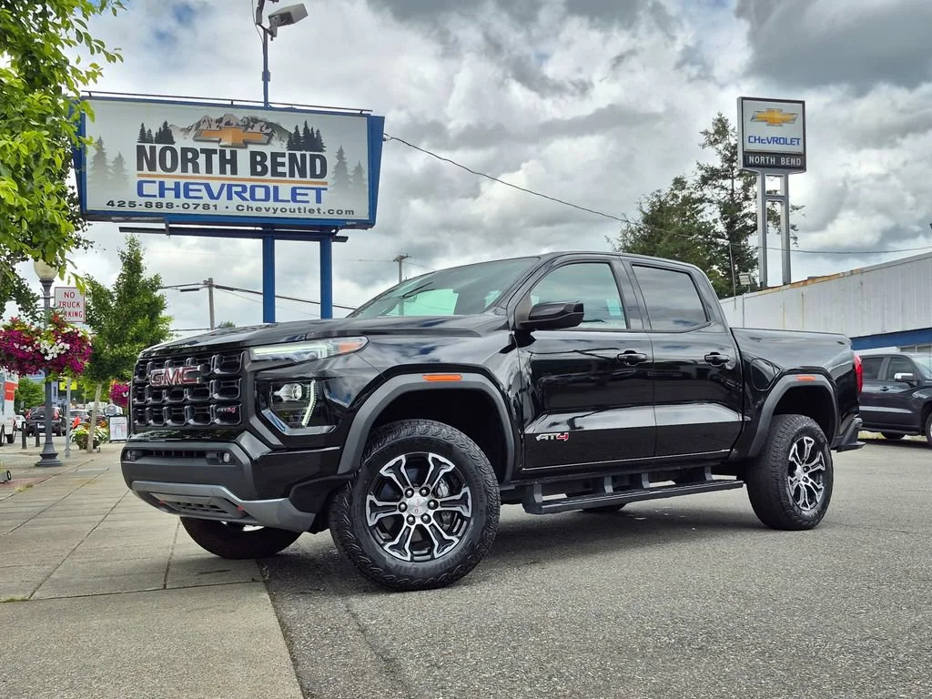 2023 GMC Canyon 4WD AT4 Crew Cab Short Box's photo