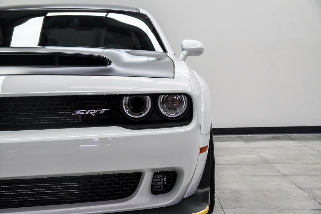 Used 2018 White Dodge SRT image 8