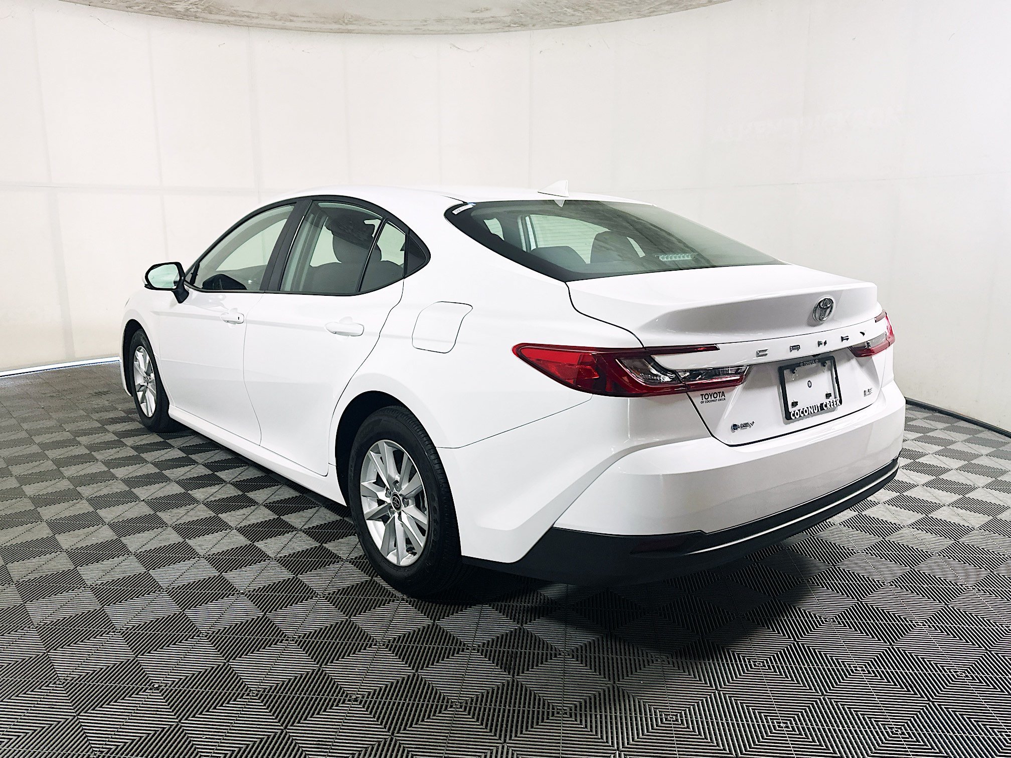 Certified Used 2025 Ice Toyota LE image 5