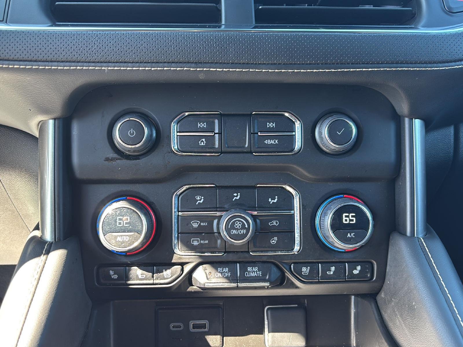 Used 2023 Black Chevrolet Premier image 19