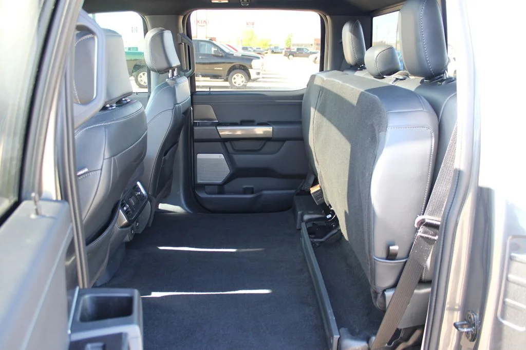 Used 2023 Gray Ford XLT image 7