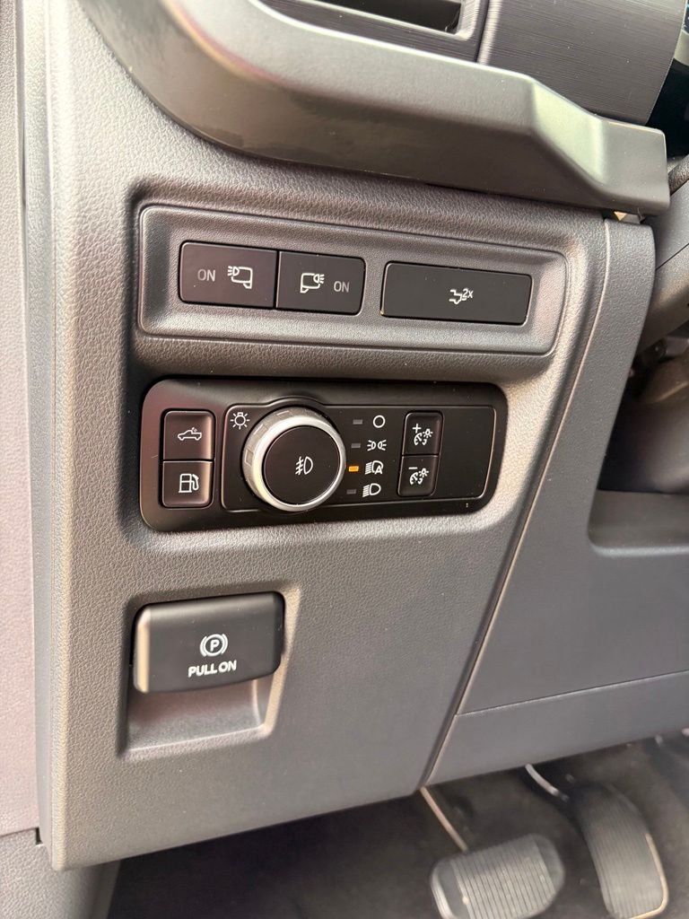 Used 2024 Gray Ford XLT image 14