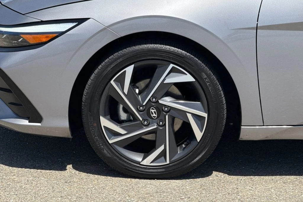 2025 Hyundai Elantra SEL - Photo 30